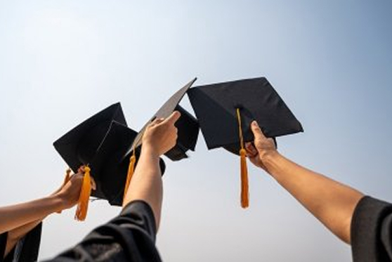 Изображение выпускников